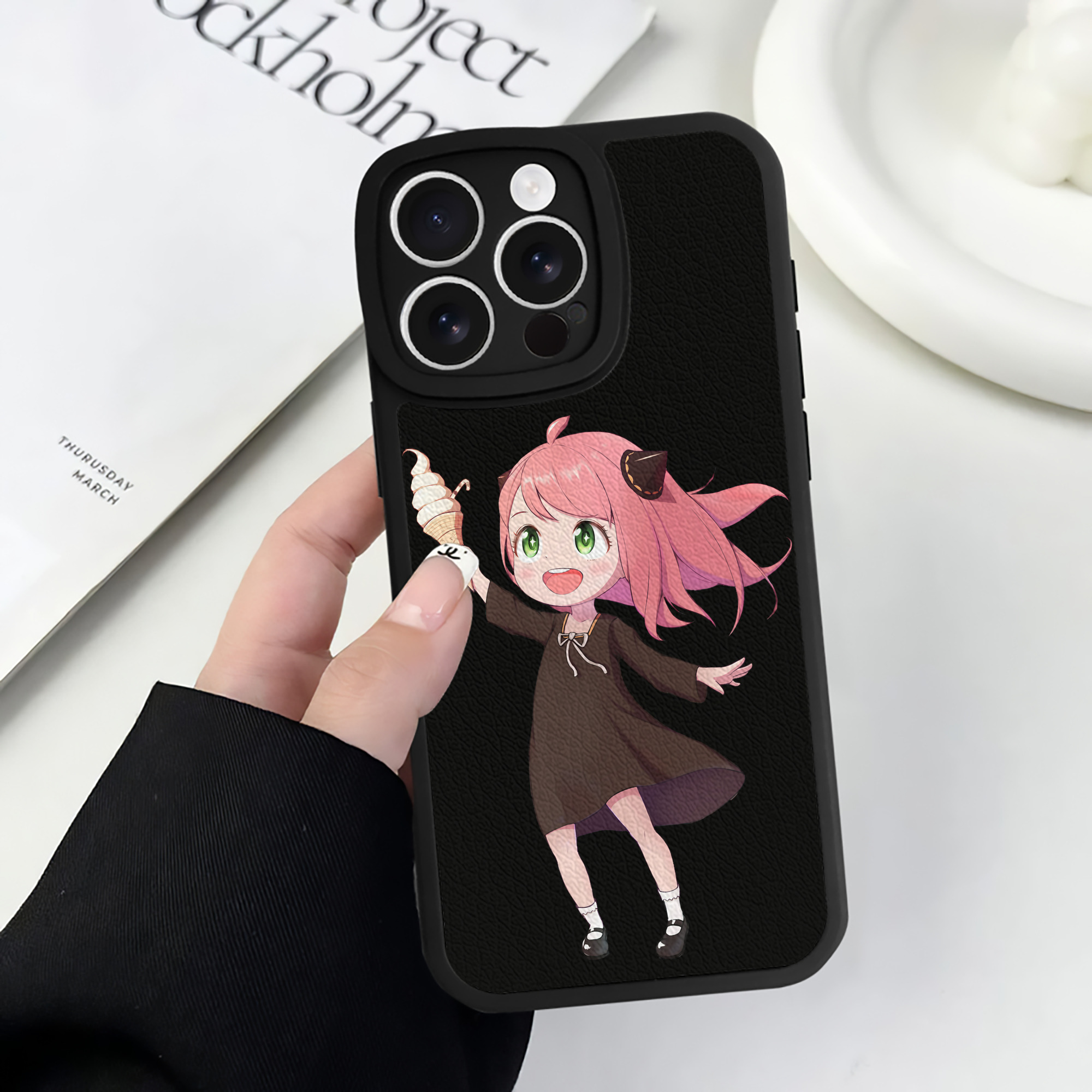 （画像用） SPY×FAMILY间谍家家酒 【iPhone 16シリーズ対応】シリコンスマホケース（レザー調） 材質：シリコン